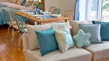 Apartment | Blackout drapes, iron/ironing board, free WiFi