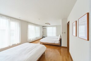 Comfort House, 4 Bedrooms, Non Smoking | Blackout drapes, iron/ironing board, free WiFi