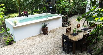 Casa Xochitl, surrounded by nature, ideal to rest, meditate or disconnect.