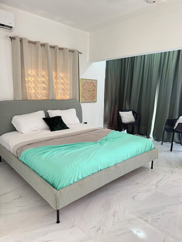 Appartement Confort, vue cour intérieure | Espace de travail pour ordinateur portable, Wi-Fi gratuit