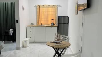 Comfort Apartment, Courtyard View | Living area