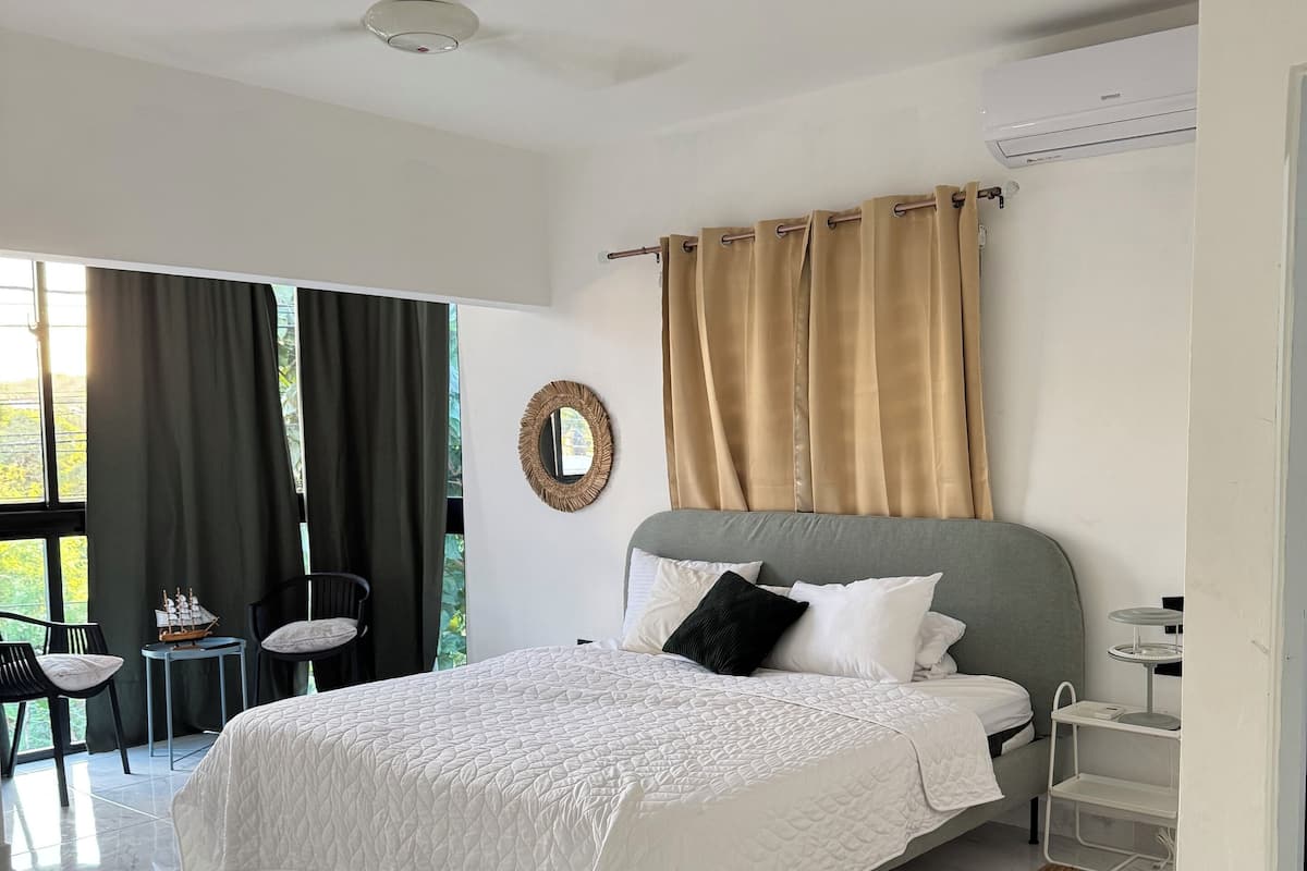 Appartement Confort, vue cour intérieure | Espace de travail pour ordinateur portable, Wi-Fi gratuit