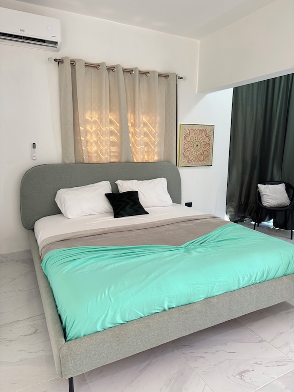 Appartement Confort, vue cour intérieure | Espace de travail pour ordinateur portable, Wi-Fi gratuit