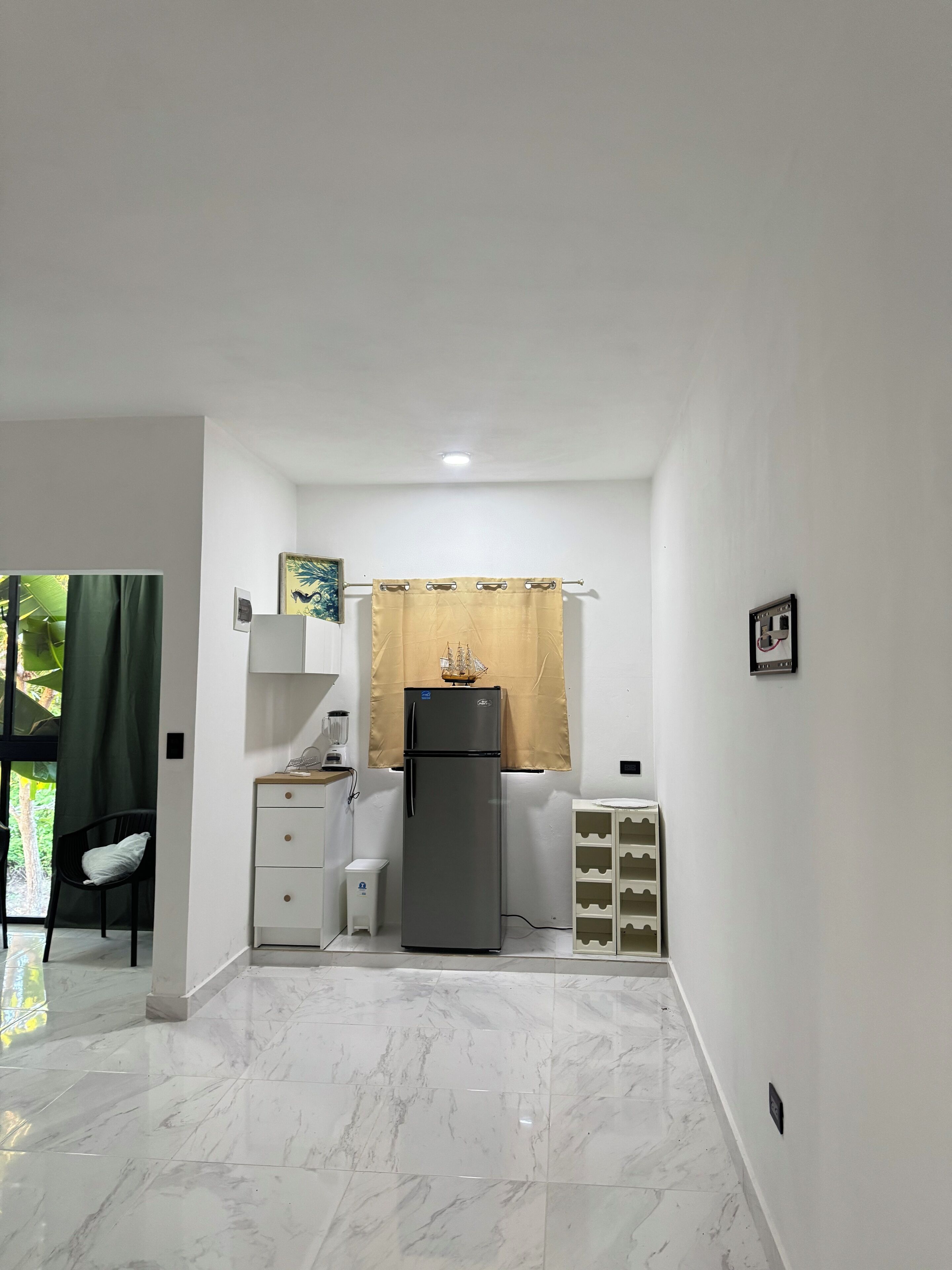 Cookware/dishes/utensils