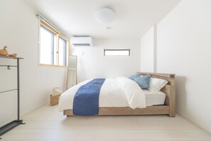 3 bedrooms, iron/ironing board, Internet, bed sheets - Brand New Shinjuku House 3BR 6pax only 4min to Station (Shinjuku City)