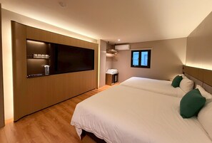 Deluxe-Zweibettzimmer | Schreibtisch, Verdunkelungsvorhänge, schallisolierte Zimmer
