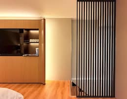 Habitación cuádruple familiar | Escritorio, cortinas opacas, sistema de insonorización y cunas gratuitas