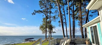 BayWatch: Chesapeake Bayfront Retreat with a Small Private Beach. Dog Friendly.