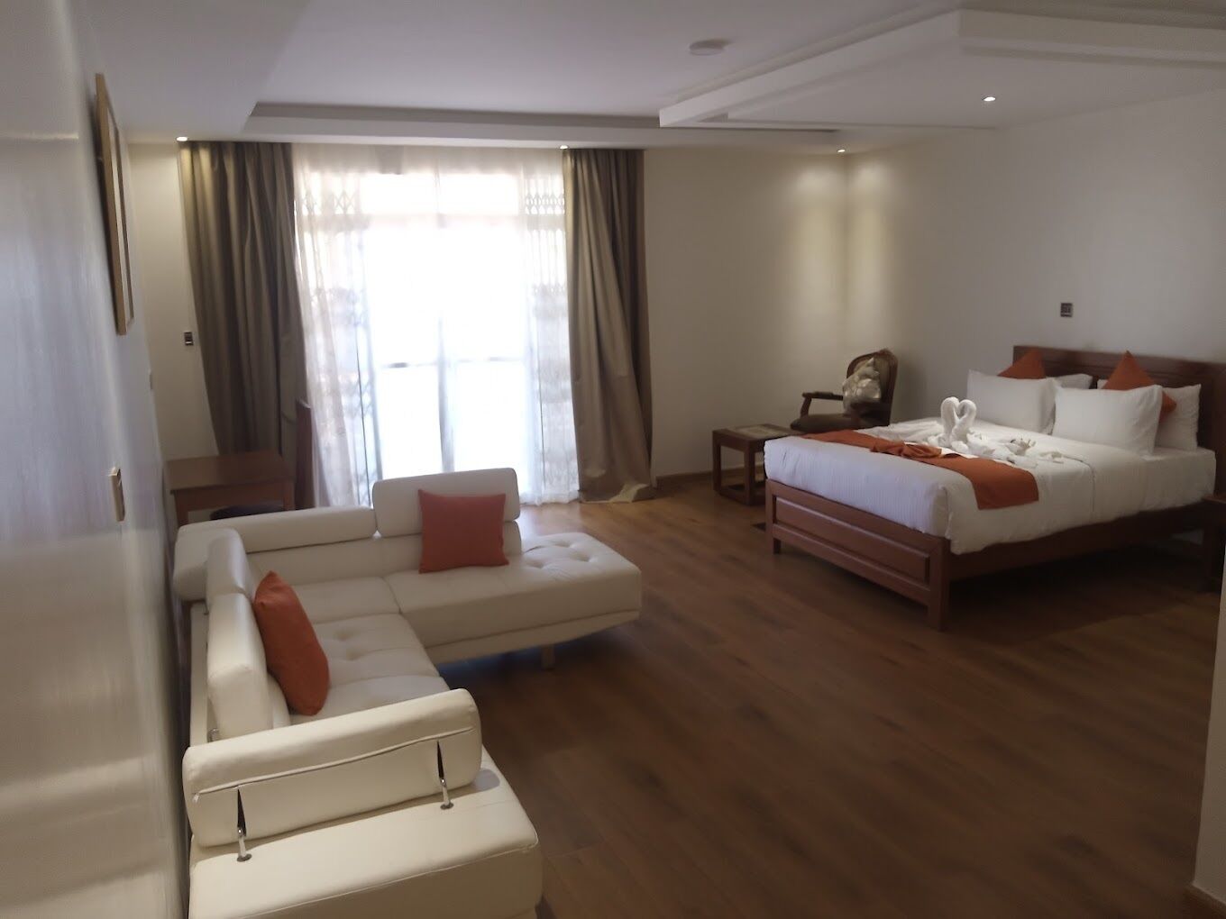 エグゼクティブ ダブルルーム | WiFi (無料)、ベッドシーツ