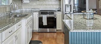 Twilight Hollow | Quiet Lakeview Retreat For Large Groups