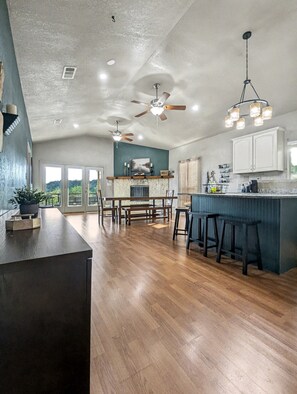 تناول الطعام