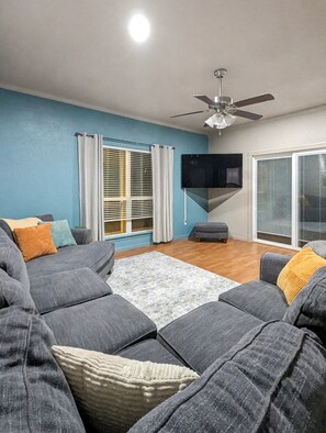 تلفزيون، مدفأة