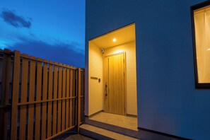 Bagian depan properti