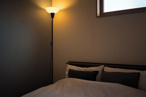 コンフォート ハウス 4 ベッドルーム 禁煙 | アイロン / アイロン台、WiFi (無料)、ベッドシーツ