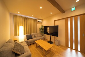 コンフォート ハウス 4 ベッドルーム 禁煙 | リビング エリア