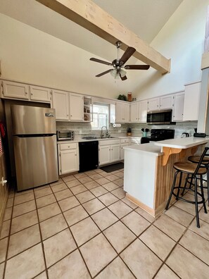 Microwave, oven, stovetop, dishwasher