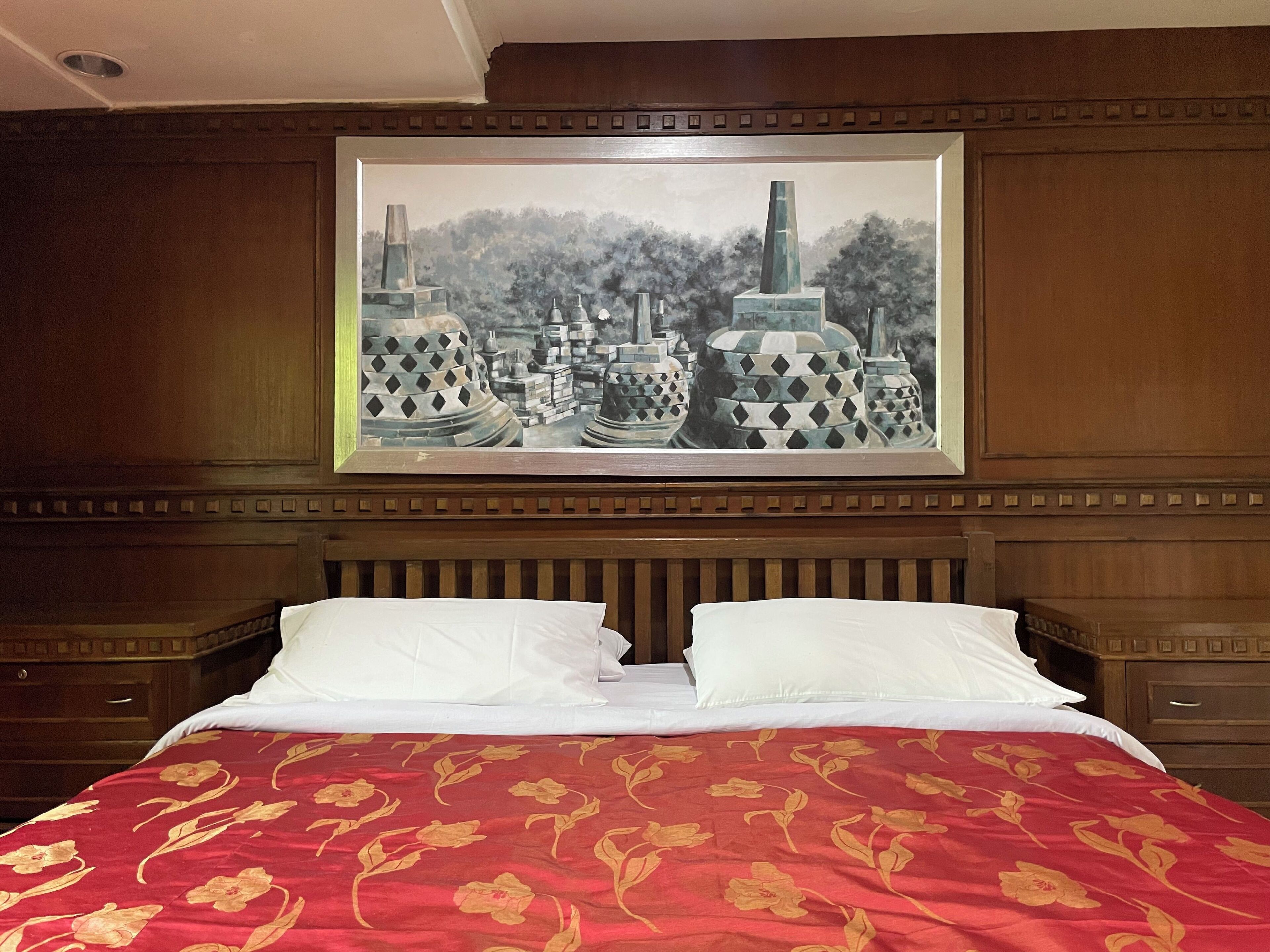 Suite estudio ejecutiva, balcón, vistas al jardín | Escritorio, espacio para trabajar con un portátil, wifi gratis