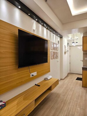 Deluxe Room | Free WiFi