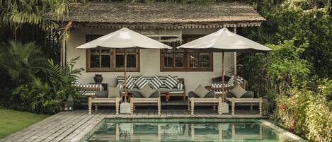 Outdoor pool, open 5:00 AM to 6:00 PM, pool umbrellas, pool loungers