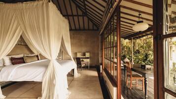 Suite, Pool View | Bar mini, peti besi dalam bilik, dilengkapkan perabot secara berasingan