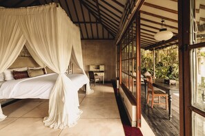 Suite, Pool View | Bar mini, peti besi dalam bilik, dilengkapkan perabot secara berasingan 