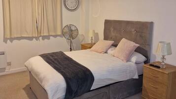 1 bedroom, iron/ironing board, WiFi, bed sheets