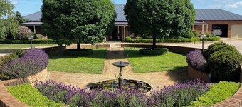 The Grand Country House Farmstay in Nashdale! Perfect family getaway