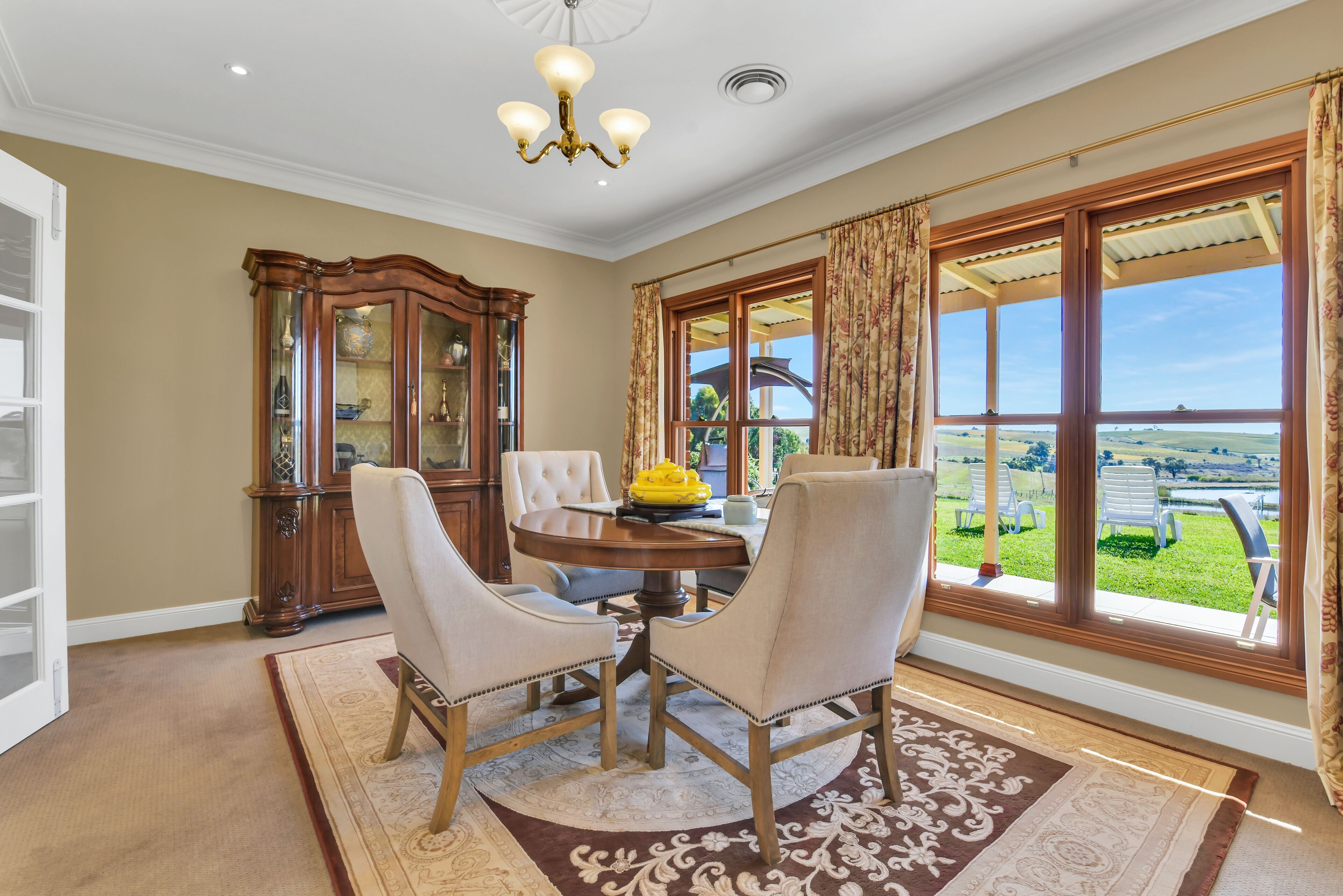 تناول الطعام