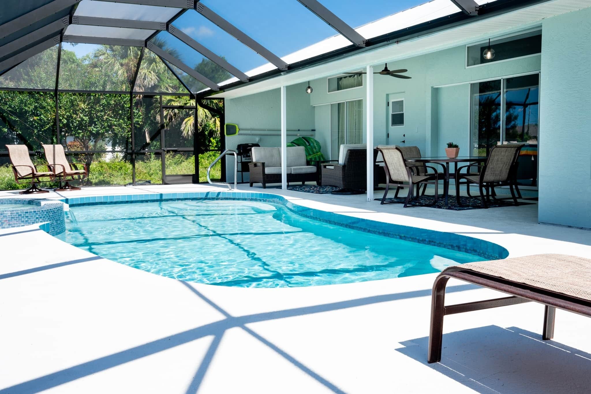 حمّام سباحة خارجي، حمّام سباحة مُدفَّأ