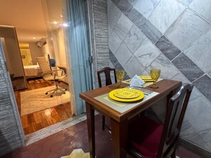 Dining - Belém Studio: a refuge in the heart of the city (Belém)