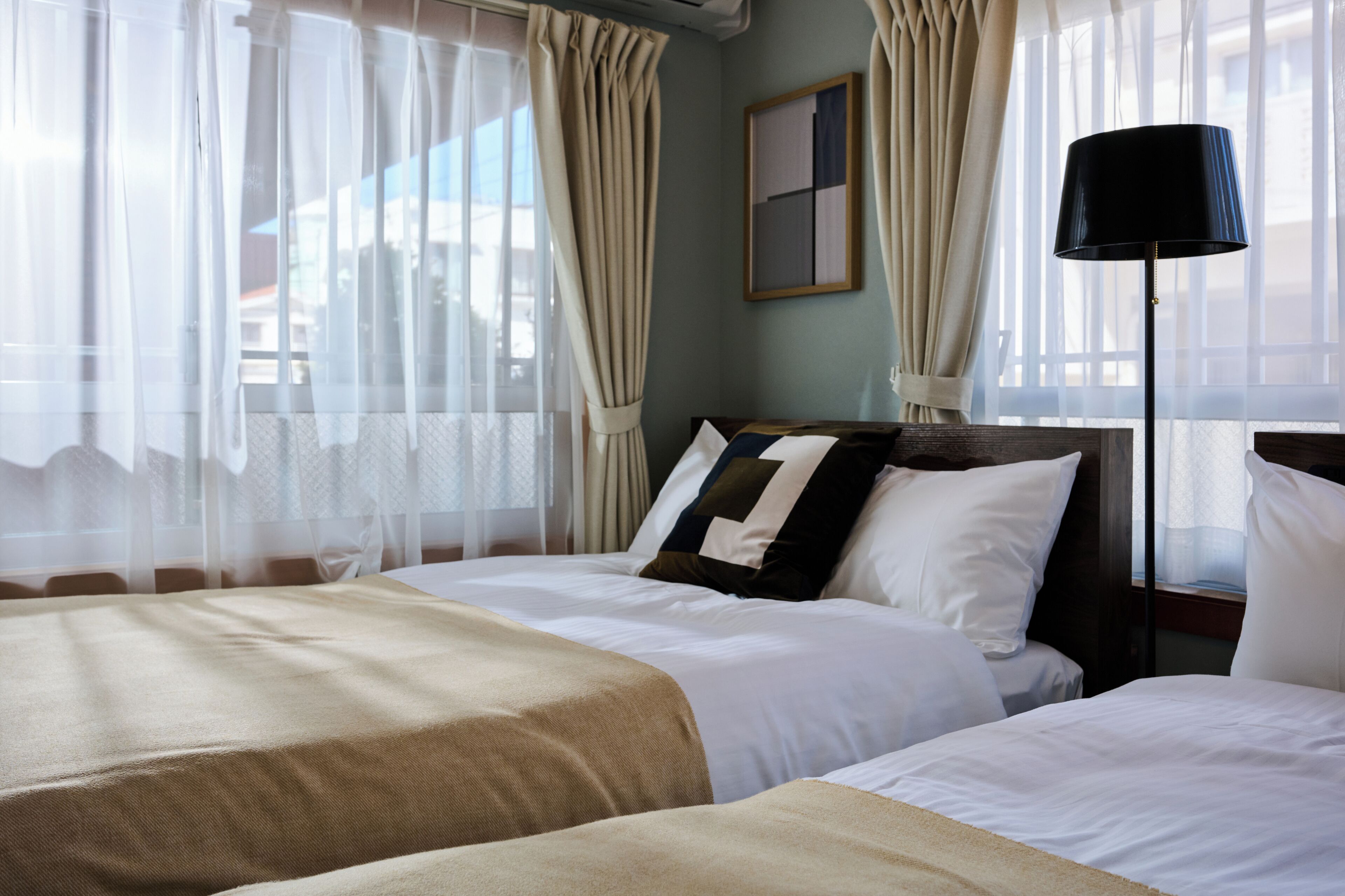 Free WiFi, bed sheets