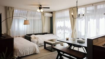 Hus | Oppholdsområde | En 55-tommers LCD-TV med digitale kanaler