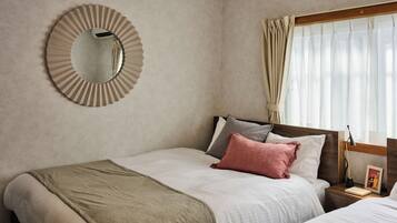 House | Free WiFi, bed sheets