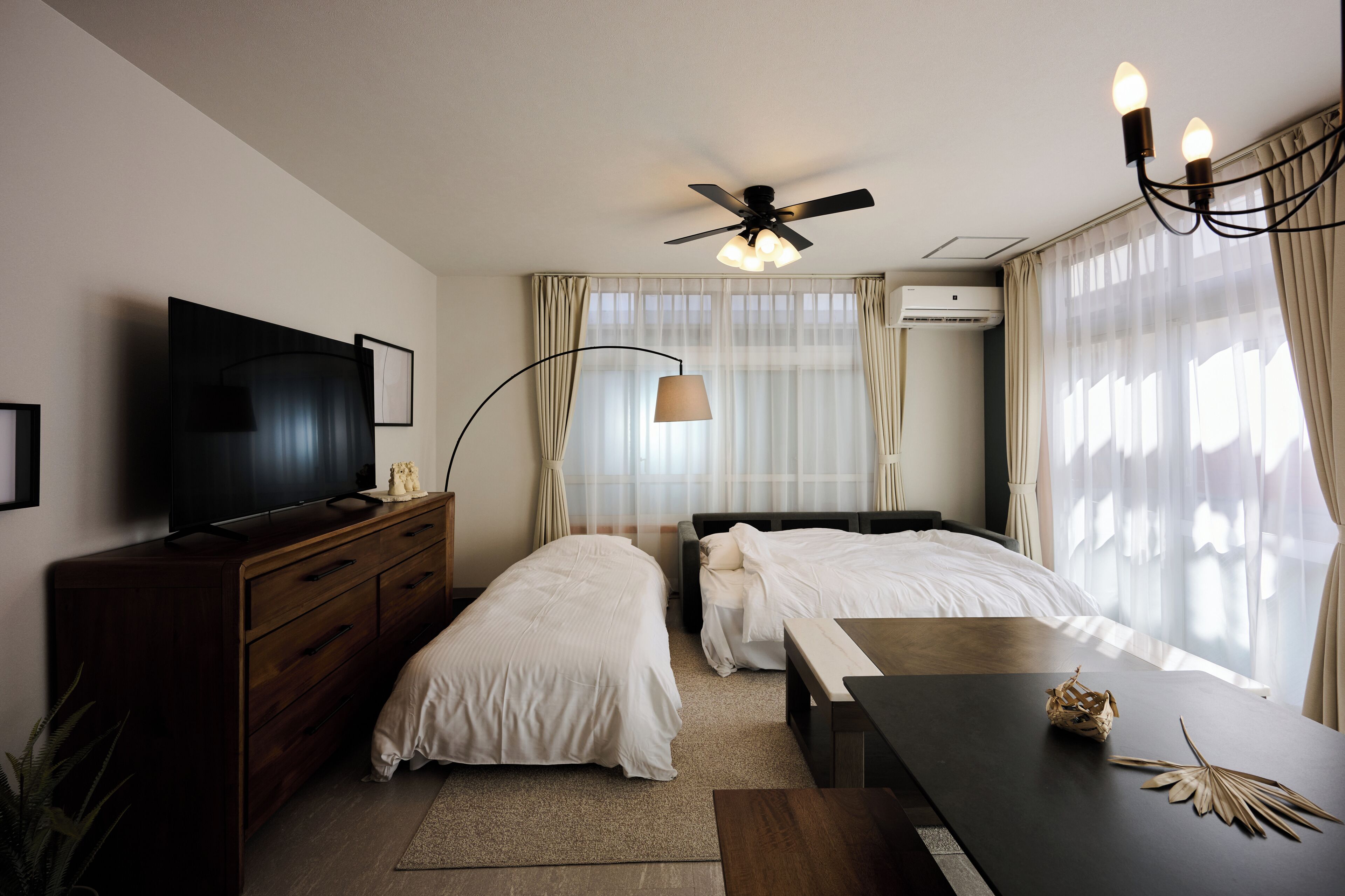 独立别墅 | 起居区 | 55-英寸液晶电视（配备数码频道）