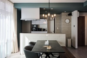 House | In-room dining - Casa YONNA Chatan (Chatan)