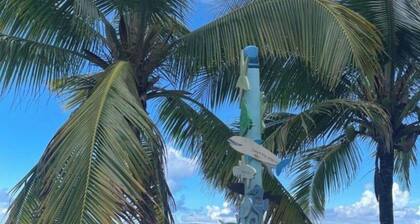 The Cottage at Green Cay - Walk to the Beach - King Bed - AC