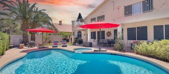 Remarkable 4 Bedroom Home on Golf Course - Pool, Fire Pit, Game Room, Views