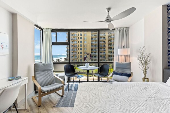 2 bedrooms, desk, iron/ironing board, WiFi