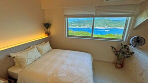 Biệt thự Cao cấp, hồ bơi riêng, quang cảnh biển | Bàn, khu vực làm việc phù hợp cho laptop 