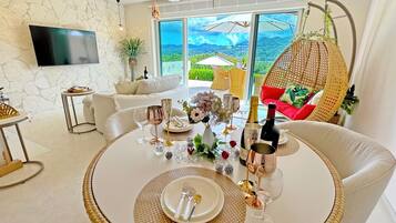 Vila superluxo, piscina particular, vista para o oceano | Escrivaninha, espaço de trabalho para notebook, Wi-Fi de cortesia