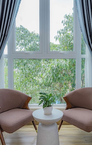 Deluxe Double Room, Balcony, Courtyard View | Blackout drapes, iron/ironing board, free WiFi