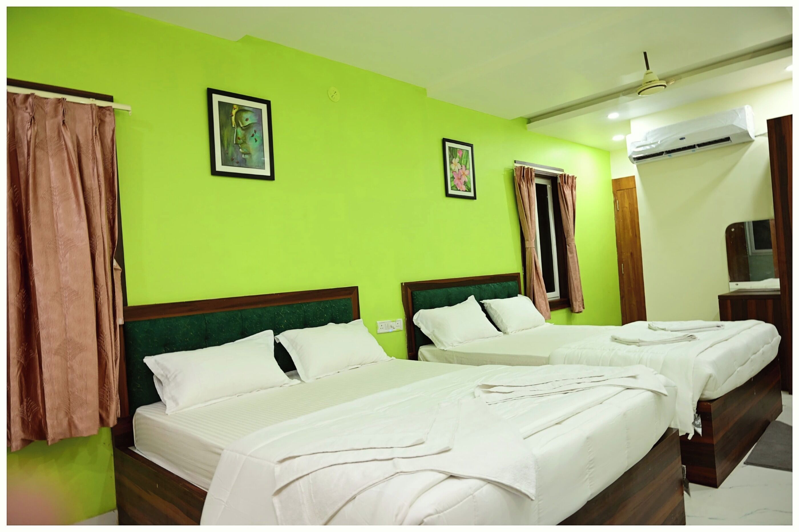 패밀리 더블룸, 에어컨 | 저자극성 침구, 책상, 방음 설비, 무료 WiFi