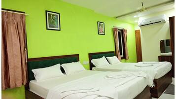 패밀리 더블룸, 에어컨 | 저자극성 침구, 책상, 방음 설비, 무료 WiFi