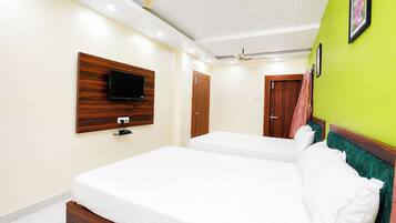 Kamar Double Keluarga, AC | Seprai antialergi, meja kerja, kedap suara, dan Wi-Fi gratis