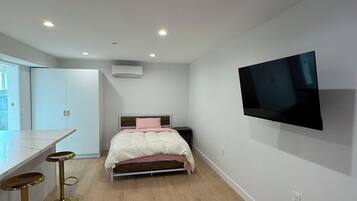 Desk, iron/ironing board, free WiFi, bed sheets