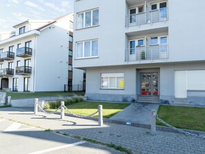 Exterior - Blanc Rivage with garage by Interhome (De Haan)
