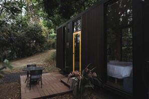 Outdoor dining - Pinelight Retreat 2 (松間有光 2) (Nanzhuang Township)