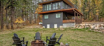 The Tower Retreat | Private Hot Tub & Stunning Monarch Mtn Views