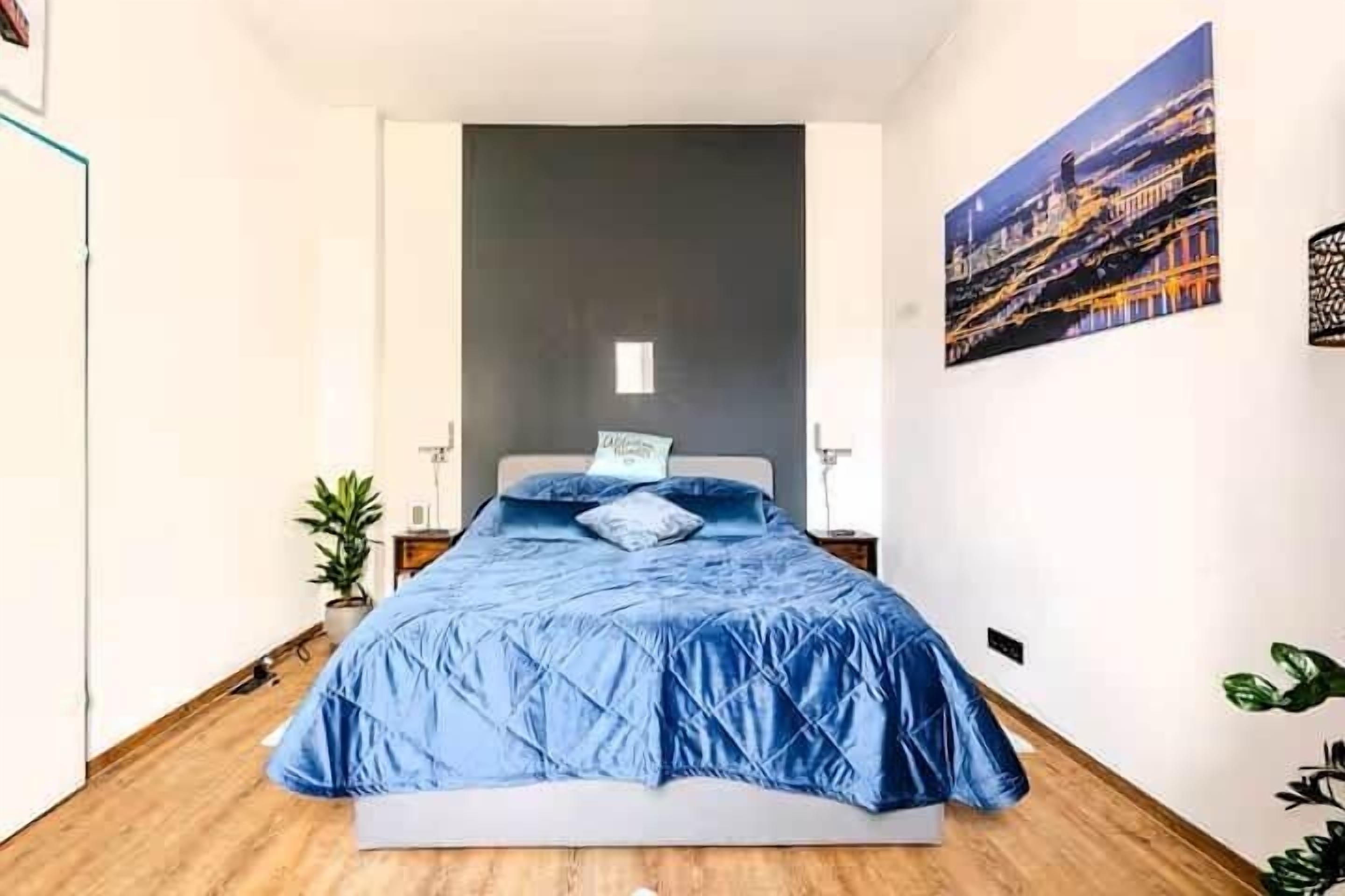 1 室のベッドルーム、セーフティボックス (室内)、アイロン / アイロン台、WiFi