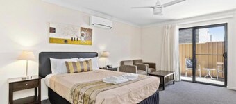 Discovery Parks Blackwater Central Motel